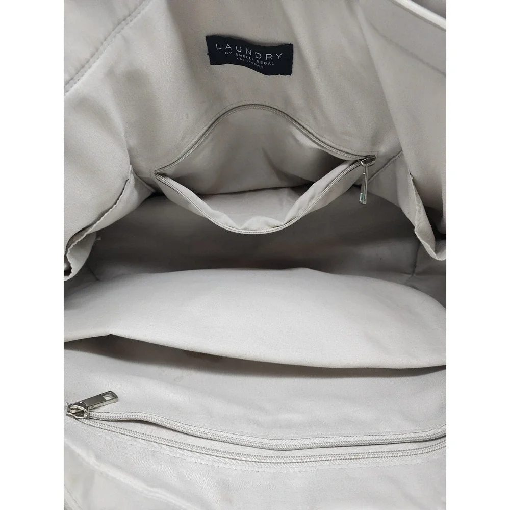 Laundry by Shelli Segal Nylon Tote Bag Beige Silver Trim Travel Gym Weekender